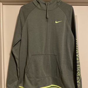 Nike pullover sweatshirt